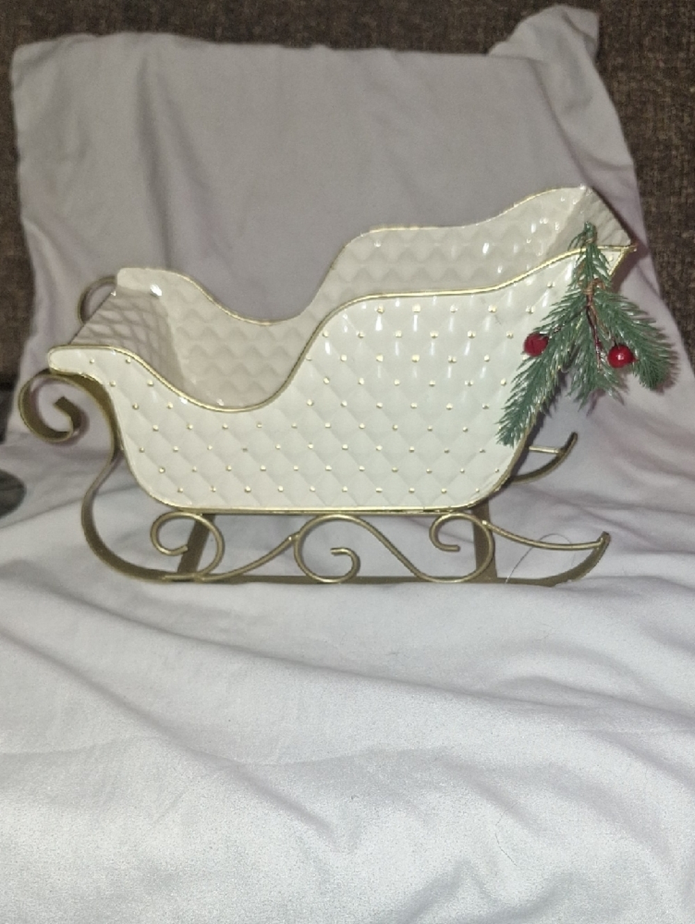 Elegant White and Gold Quilted Decorative Sleigh - Brand